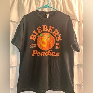 Biebers Peaches size xl womens t shirt 🍑